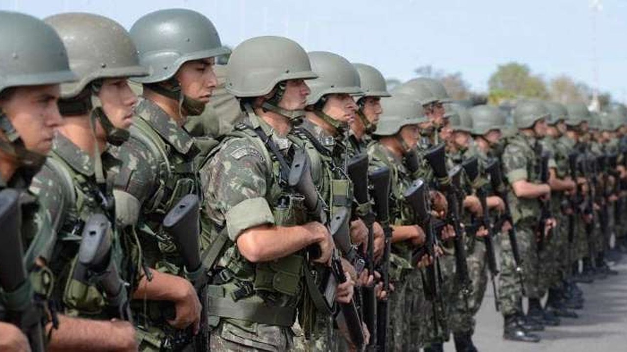 Governador do RN transfere controle de segurança para o Exército