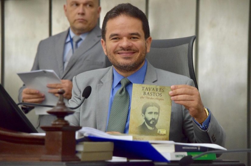 Relançamento da obra biográfica de Tavares Bastos celebra os 180 anos do patrono do Legislativo