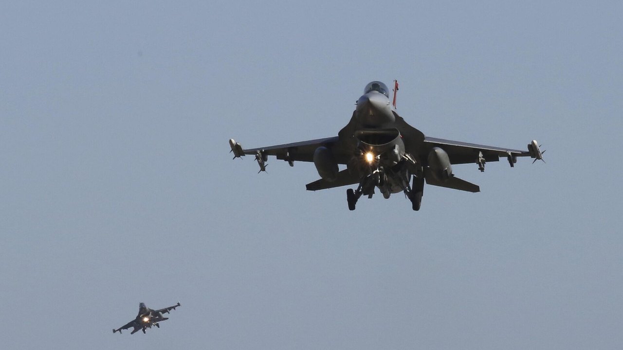 Jornalista japonês explica por que caças F-16 e Mirage entregues à Ucrânia não ajudarão suas forças