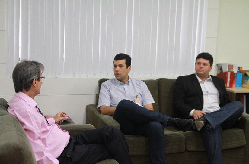 AMA e Sebrae discutem parcerias para fortalecer municípios alagoanos