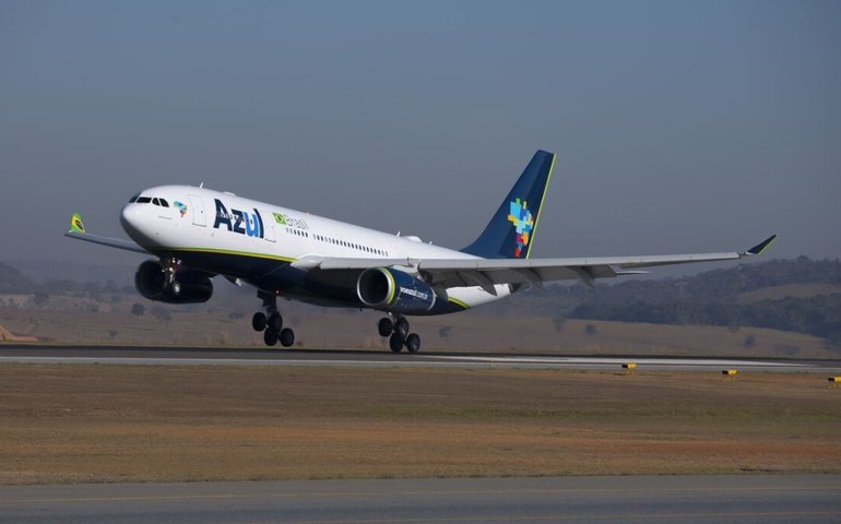 Azul reverte lucro e tem prejuízo líquido de R$ 3,865 bilhões no 2º trimestre
