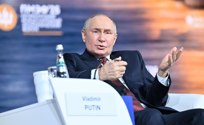 Putin ressalta resiliência russa e dispara alerta à velha ordem mundial, diz analista Putin ressalta resiliência russa e dispara alerta à velha ordem mundial, diz analista