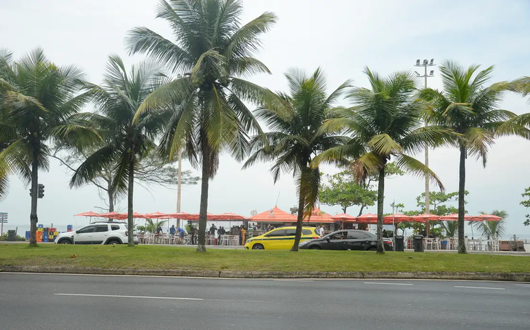 Argentinos torcedores do Racing são assaltados e baleados no Rio