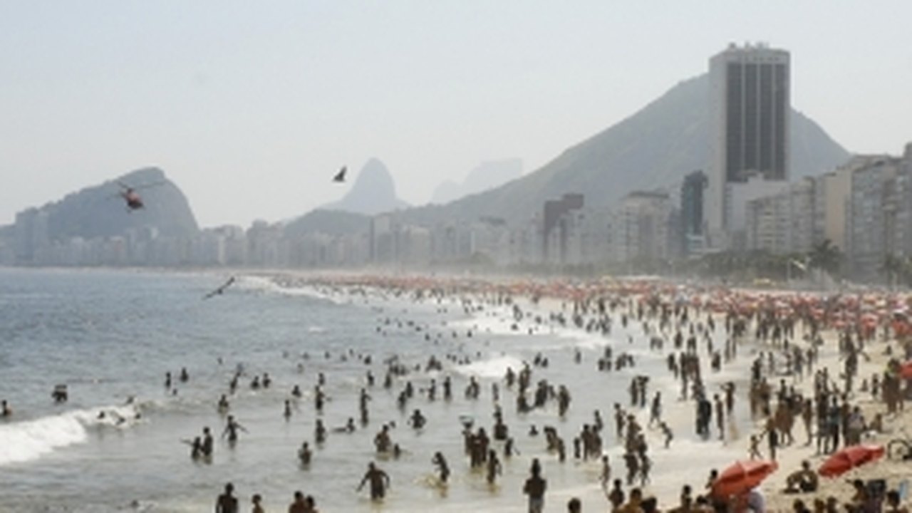 Metrô do Rio já vendeu quase 80 mil bilhetes para o réveillon em Copacabana