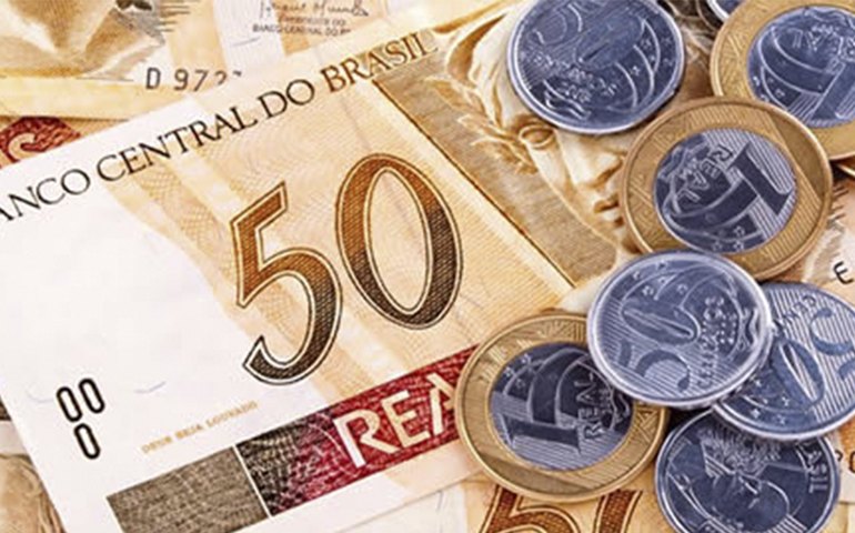 Pagamento do 13º de aposentados e pensionistas será antecipado