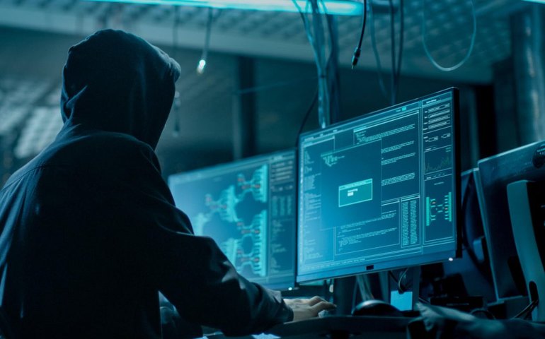 Hackers roubam mais de US$ 600 mi em criptomoedas em ataque contra plataforma