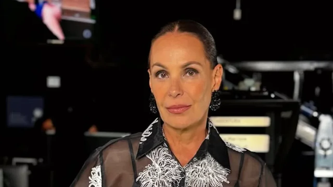 Carolina Ferraz fala pela primeira vez após saída do 'Domingo Espetacular': 'Recomeçar é comigo'