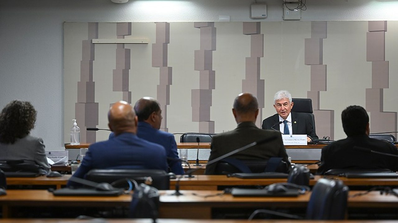Especialistas cobram política permanente para expansão da educação profissional