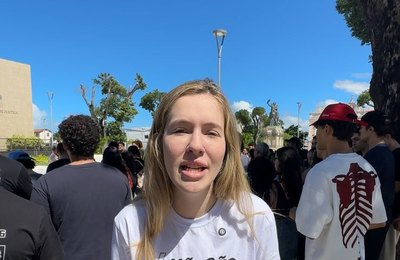 Cibele Moura participa de manifestação em defesa de estudantes da Uncisal e cobra segurança jurídica para 158 alunos beneficiados pelo Critério Regional