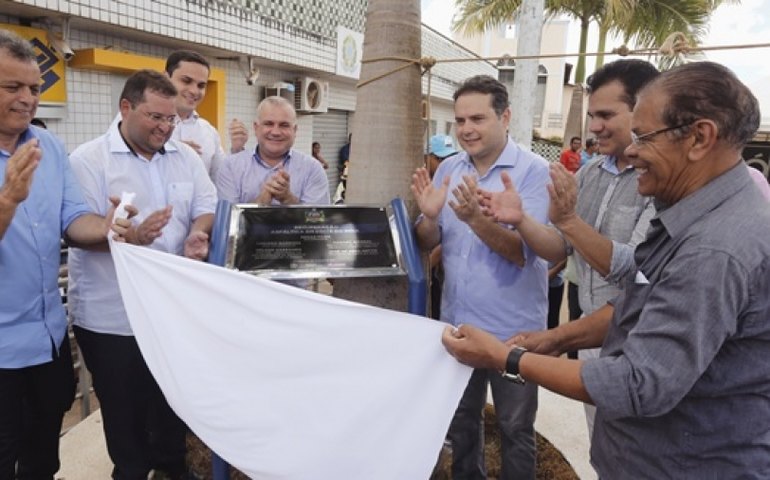 Governador inaugura rodovia que não recebia melhorias havia 20 anos