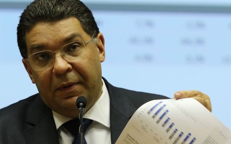 Brasil se preparou bem para lockdown por 3 meses, diz Mansueto