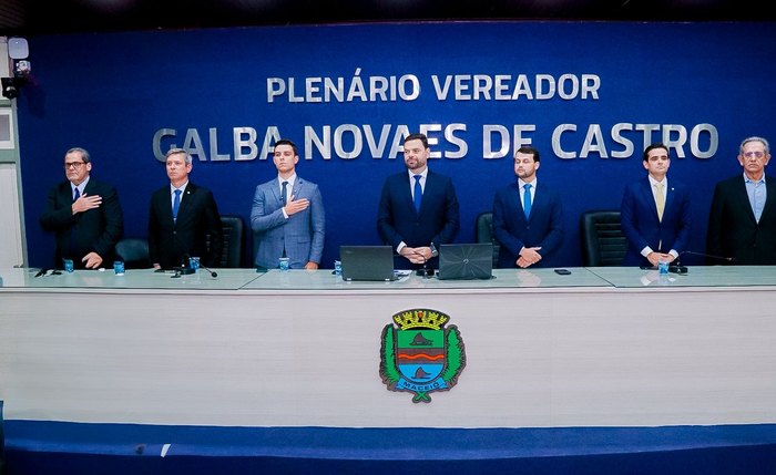 Caio Bebeto e Neto Andrade assumem mandatos na Câmara de Maceió