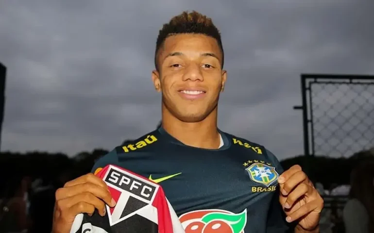David Neres, ex-São Paulo, é assaltado à mão armada na saída de estádio na Itália