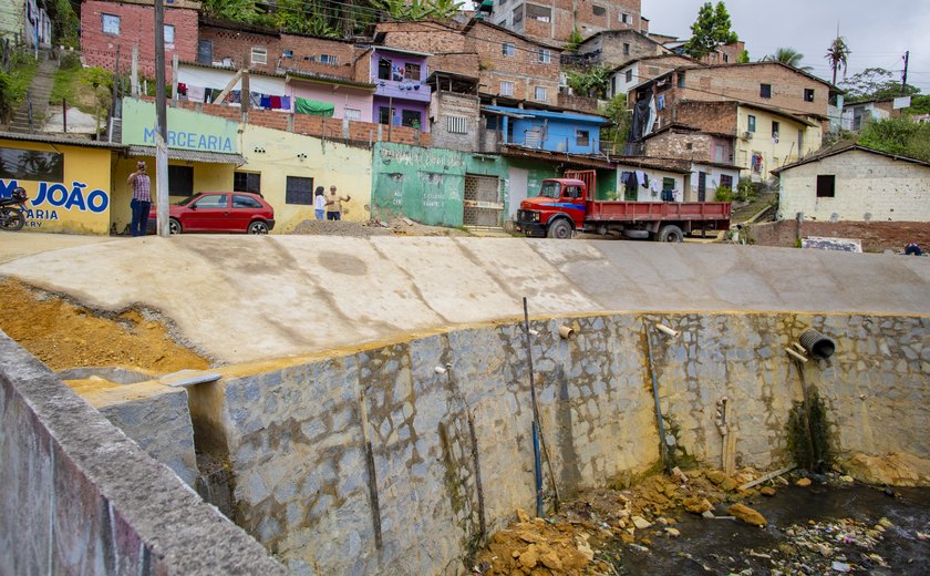 Obras de contenção e acessibilidade mudam vida dos moradores da Grota da Moenda