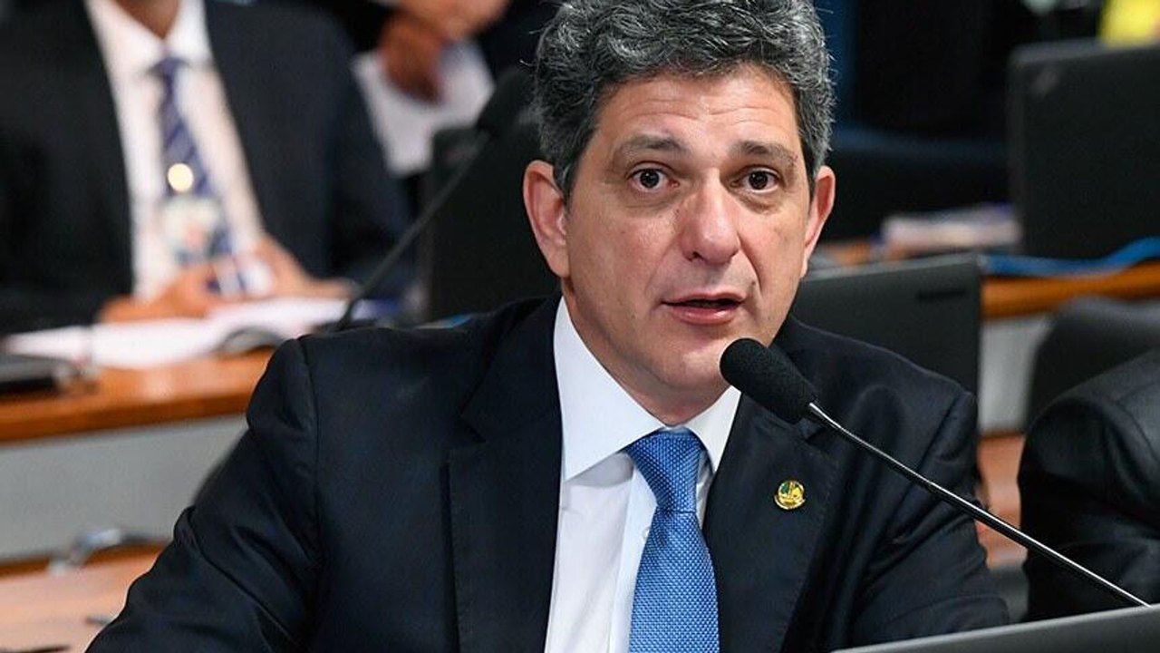 Rogério Carvalho apresenta relatório favorável à PEC da Segurança Pública, sem alterações