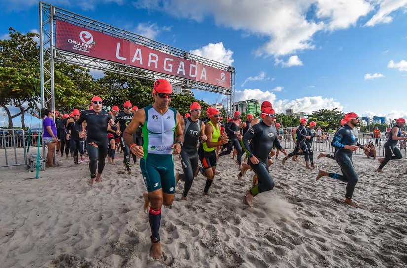 Competição de triathlon movimenta economia de Maceió