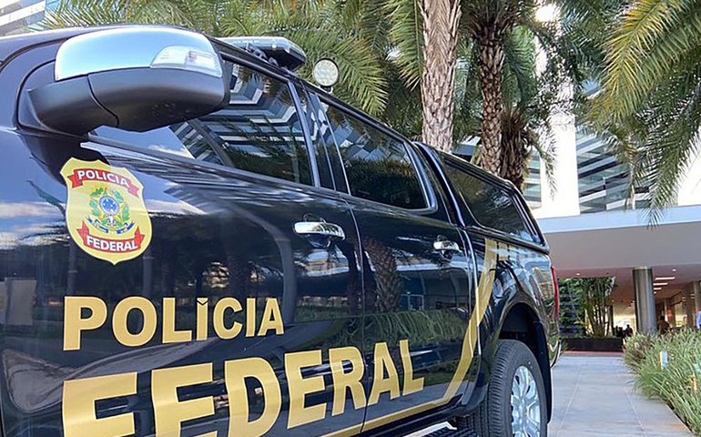 Polícia Federal combate grupo que envia drogas para Europa em aviões