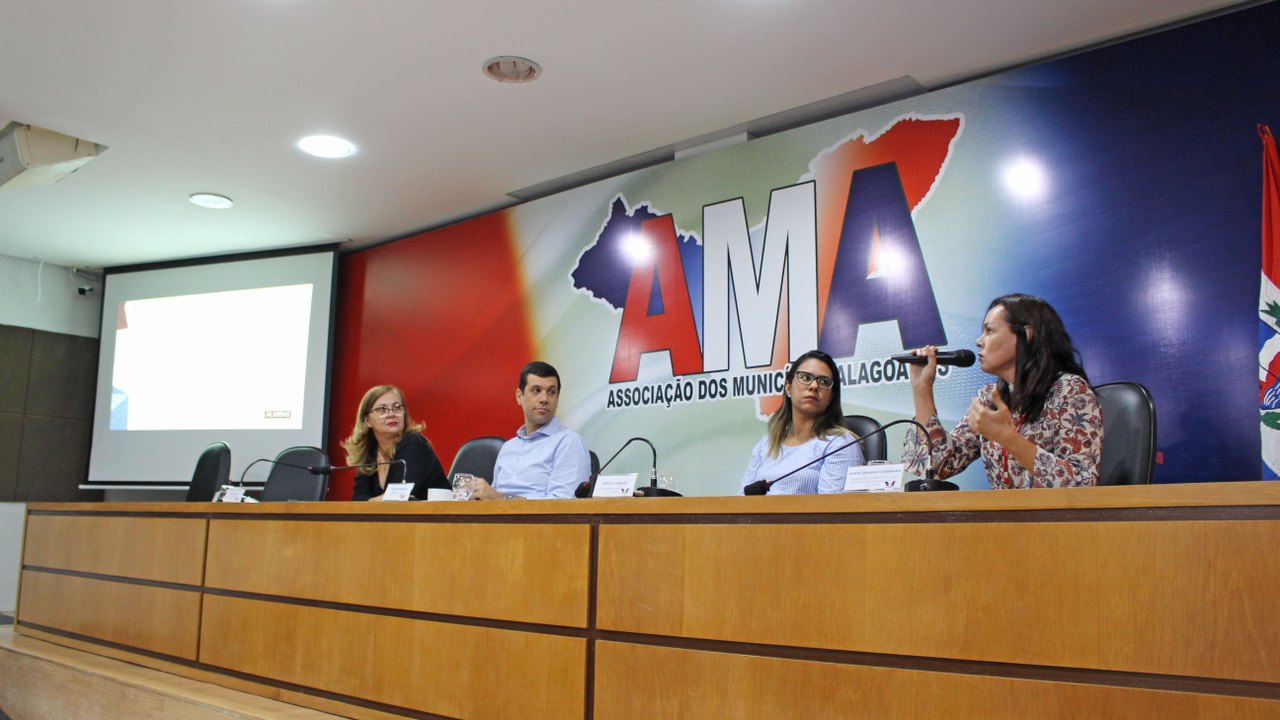 Seprev orienta prefeitos para utilização de Sistema para Infância e Adolescência
