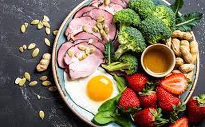 Expert cita 7 alimentos que você deve colocar na sua dieta em 2023