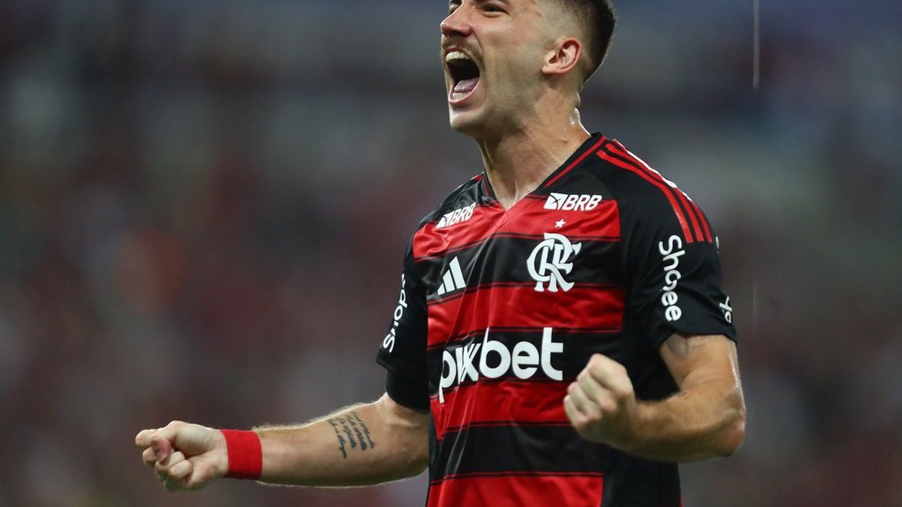 Flamengo supera o Botafogo, assume topo do Carioca e deixa rival sob risco em jogo com briga