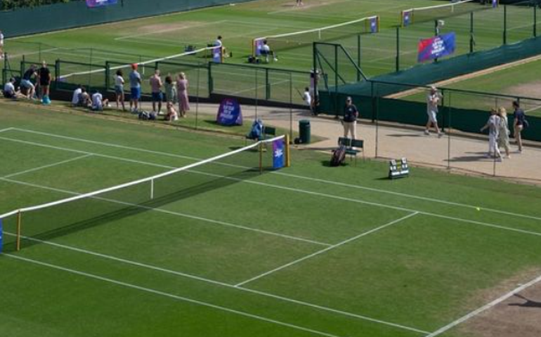 Wimbledon troca juízes de linha por sistema eletrônico e encerra tradição de 147 anos