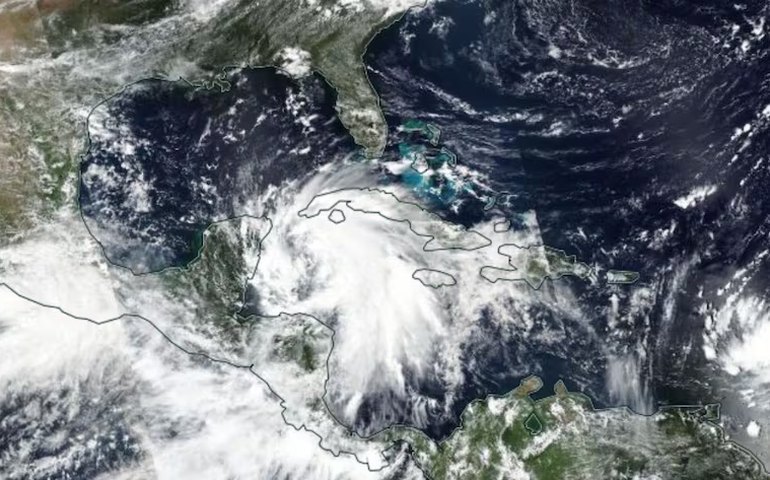 Furacão Helene deixa pelo menos 56 mortos e milhares de pessoas isoladas nos EUA