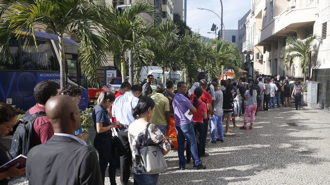 Acesso à saúde é mais difícil para pessoas LGBTQIA+ acima de 50 anos