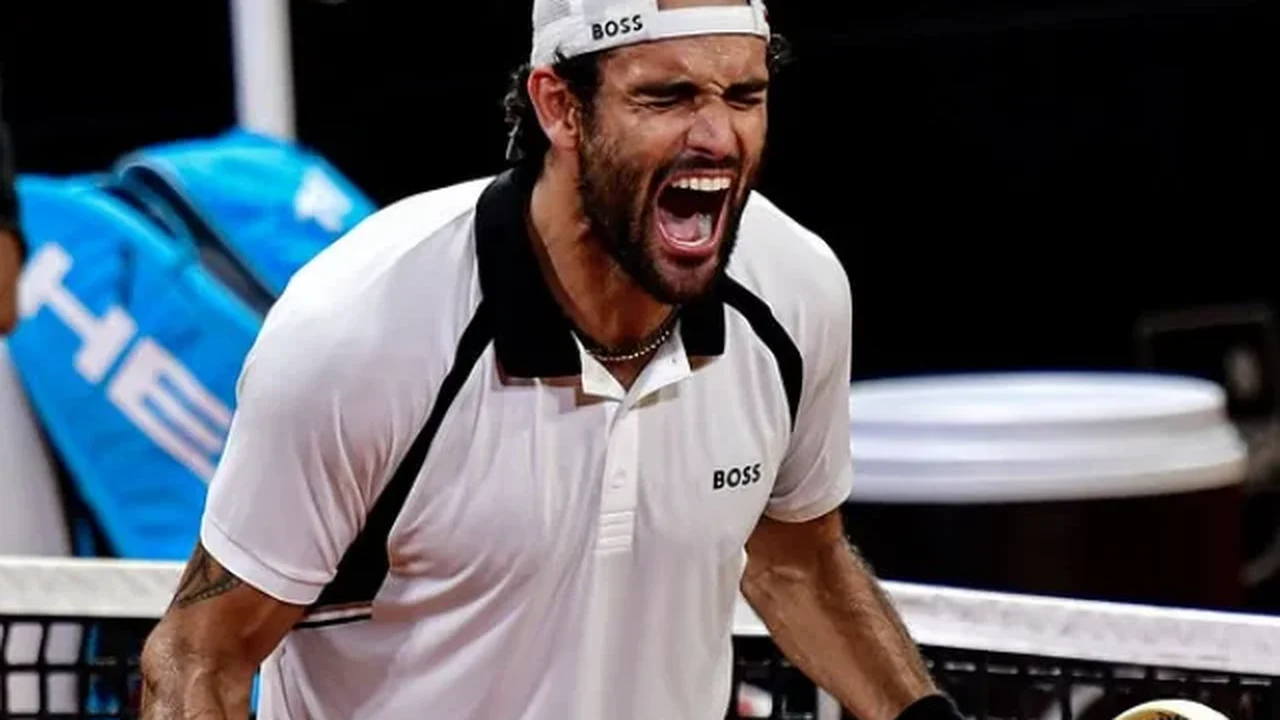 Berrettini vence de virada e Rune cai na estreia do Masters de Xangai
