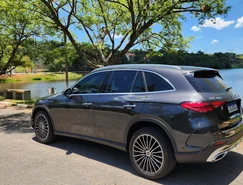 Mercedes-Benz GLC 300 4MATIC AMG Line entrega conforto para todos os ocupantes - Sérgio Dias (16).jpeg 
