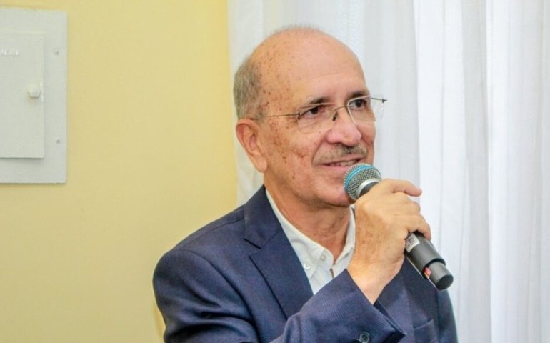 Prefeito Ronaldo Lopes amplia assistência à Santa Casa de Penedo para evitar fechamento da maternidade