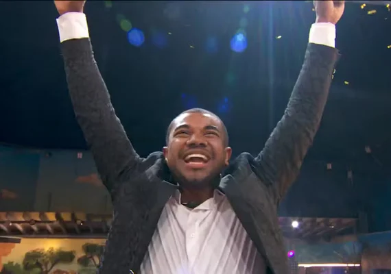 Davi embolsa maior premiação da história do BBB; saiba quanto