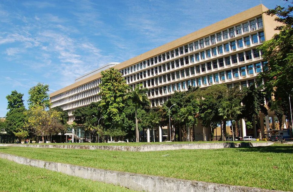 UNIVERSIDADE FEDERAL DO RJ