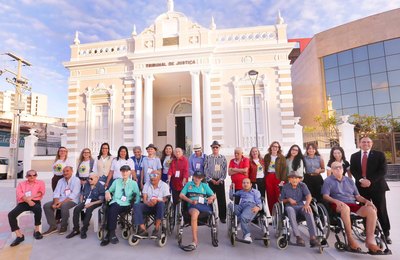 Idosos moradores de abrigo visitam museu do TJAL