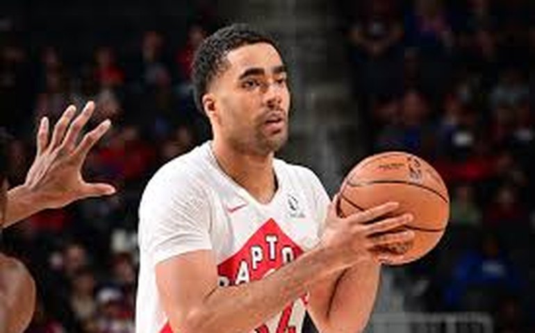 NBA bane jogador do Toronto Raptors por envolvimento em apostas e manipulação de resultados