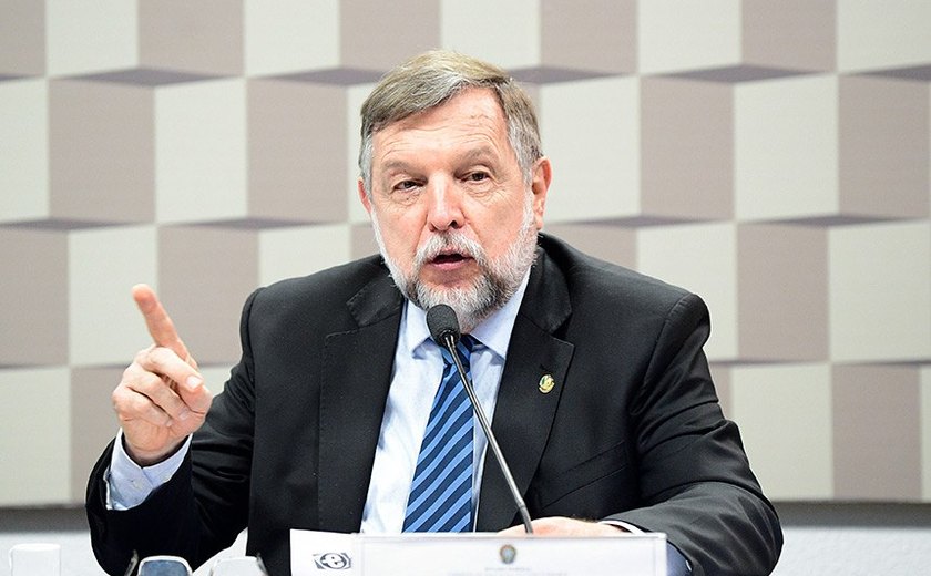 Entrevista: projeto de Arns busca proteger usuários de planos de saúde coletivos