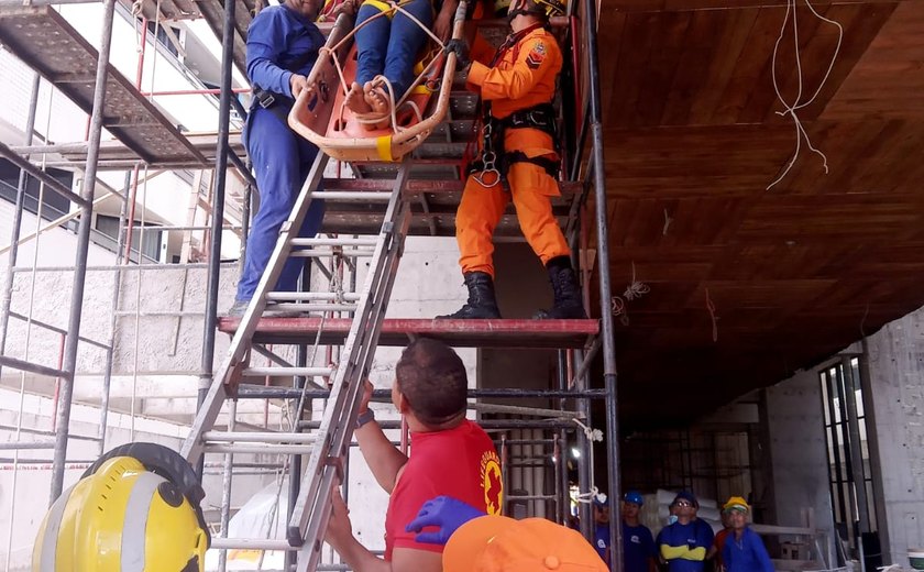 Jovem sofre mal súbito em andaime de obra em Maceió; UPA de Jaraguá enviou boletim médico