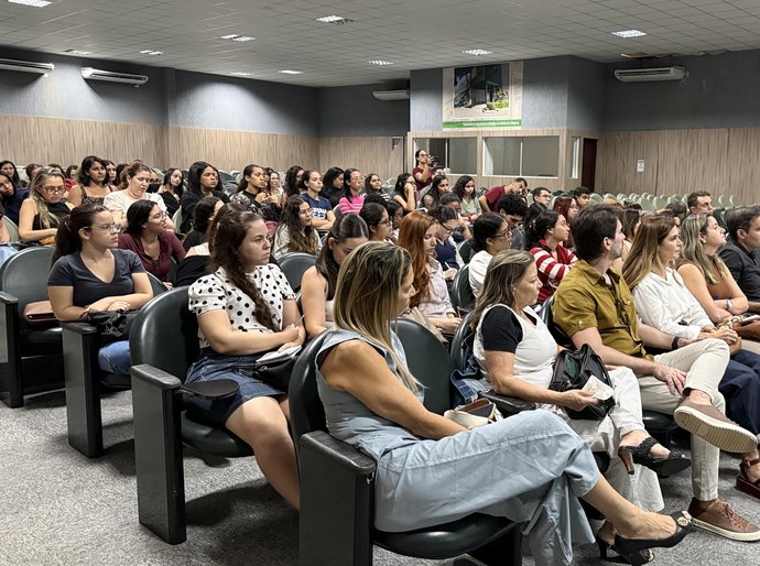 Fisioterapeutas participam de atualização sobre ventilação mecânica avançada em neonatologia e pediatria