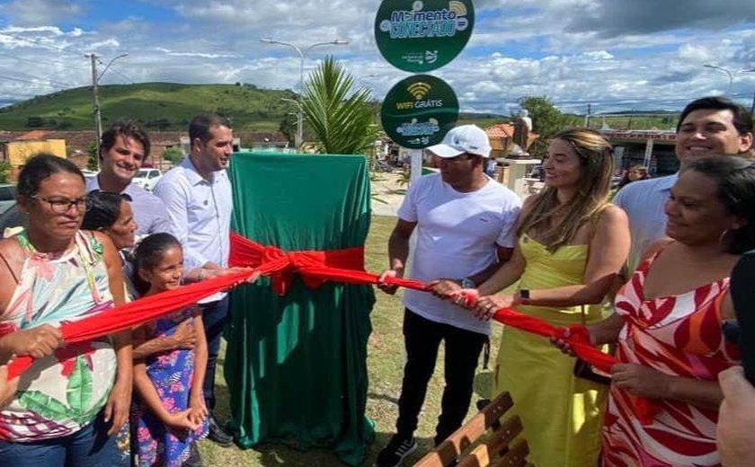 Prefeito de Santana do Mundaú entrega reforma da Praça e inaugura portal de acesso no Residencial Jussara