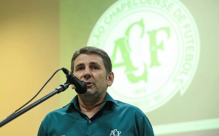 Chapecoense rebate Sampaio Corrêa e nega suposto ato racista do presidente
