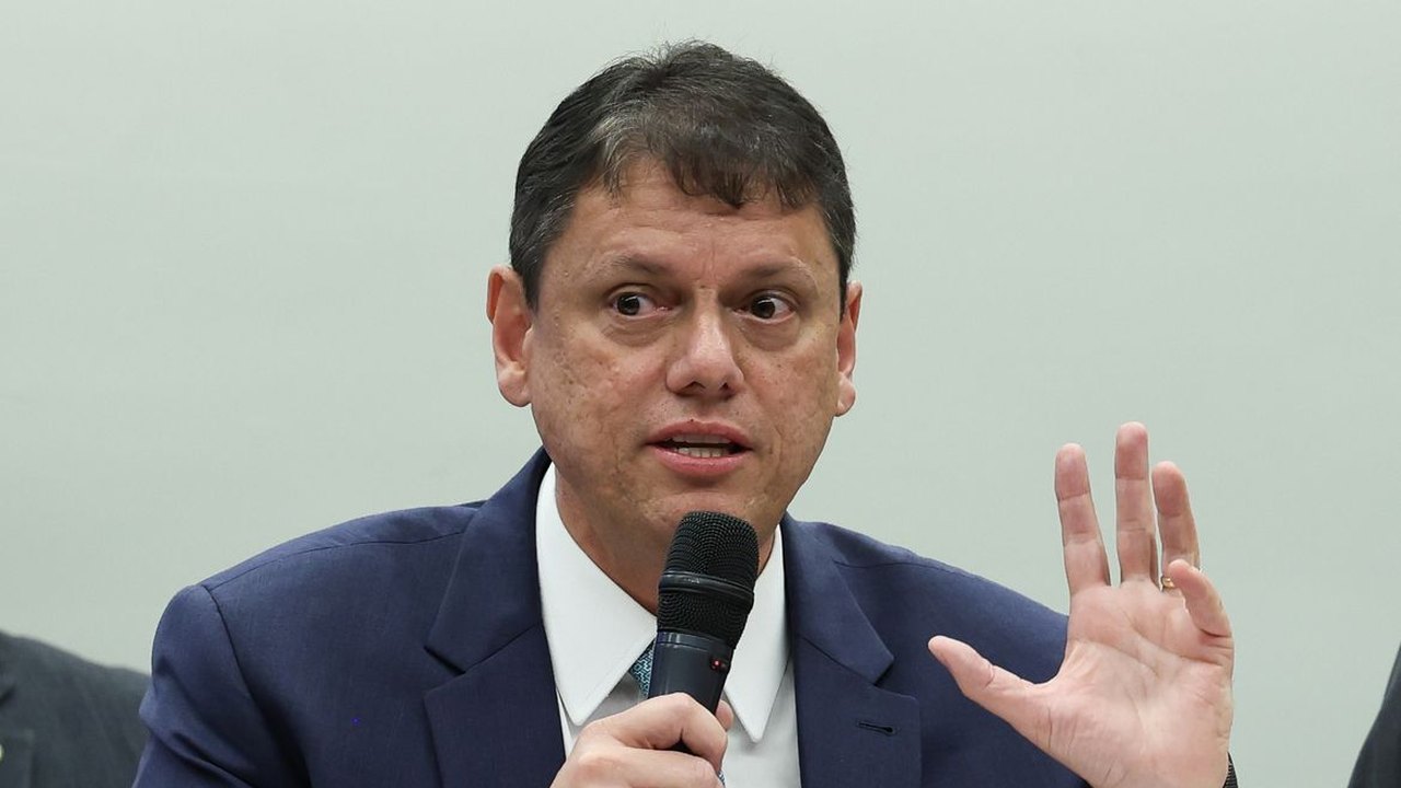 TCE-SP aprova com ressalvas contas de Tarcísio referentes a 2025