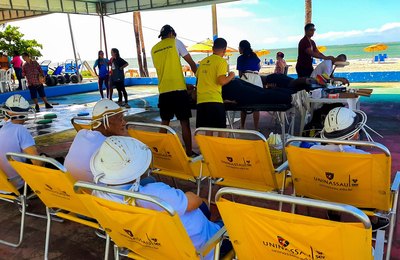 Uninassau ofertou serviços de fisioterapia no Arraiá do Praia Acessível
