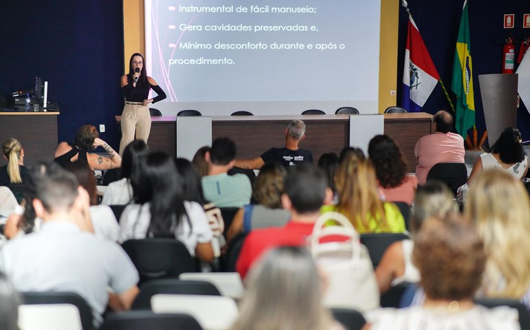 Sesau promove capacitação para odontólogos da Atenção Primária