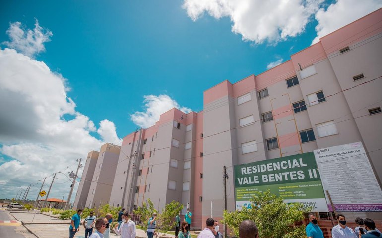 Prefeito JHC anuncia entrega do residencial Vale Bentes II para próxima sexta (26)