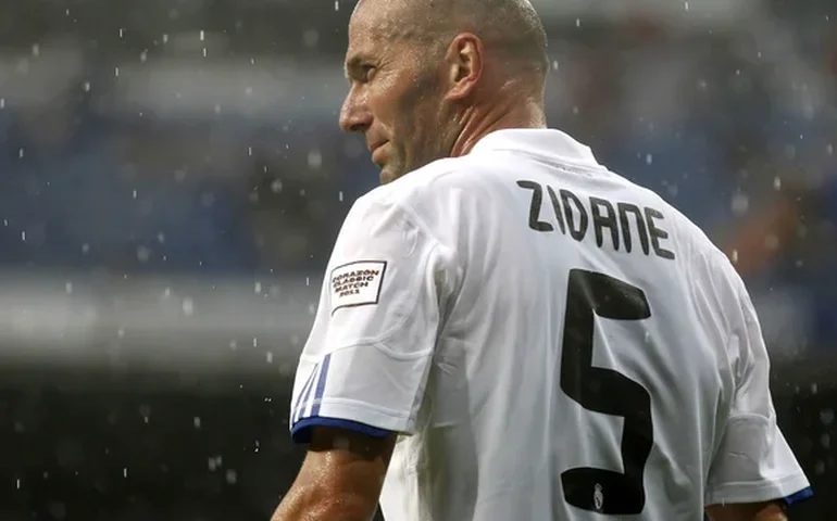 24 horas de Le Mans: longe do futebol desde 2021, Zidane dará largada em tradicional prova de automobilismo