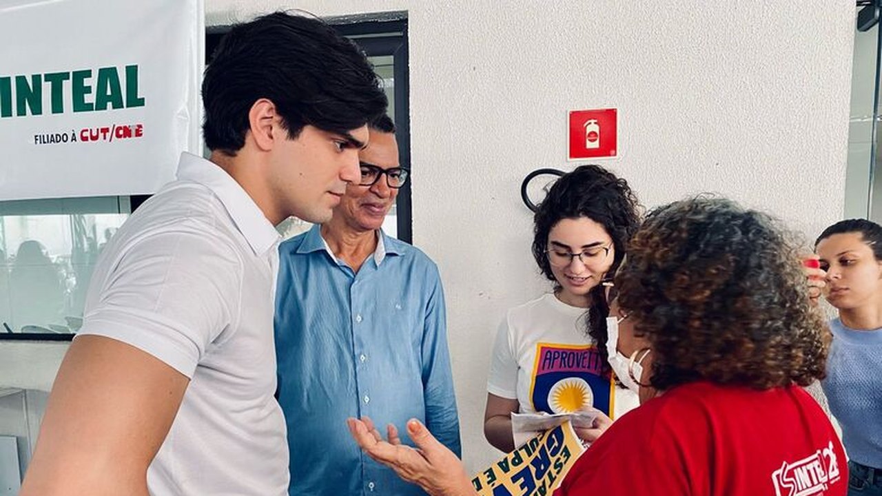 “JHC, se as crianças estão fora da sala de aula, a culpa é sua”, diz João Catunda referente a greve dos profissionais das escolas municipais de Maceió