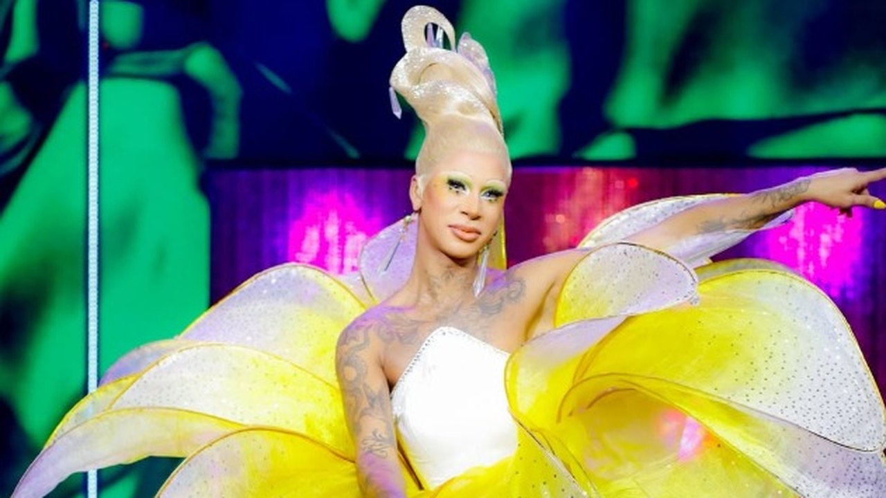 Eliminação de brasileira em reality show de drag mexicano causa revolta nas redes sociais