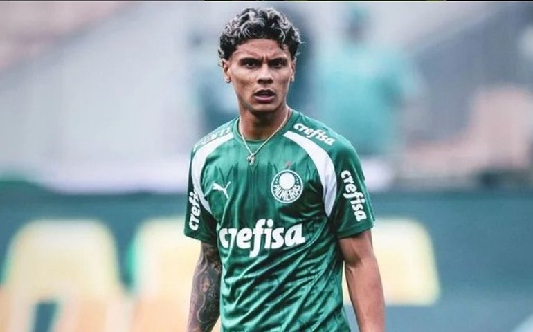Richard Ríos comenta sobre mentalidade de grupo do Palmeiras: 'Não há titulares'