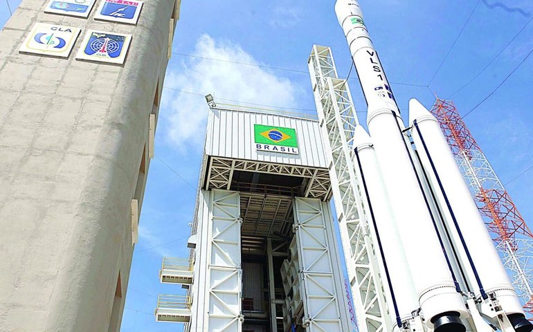 Lobby ou subserviência? O que significa a presença dos EUA no Congresso brasileiro?