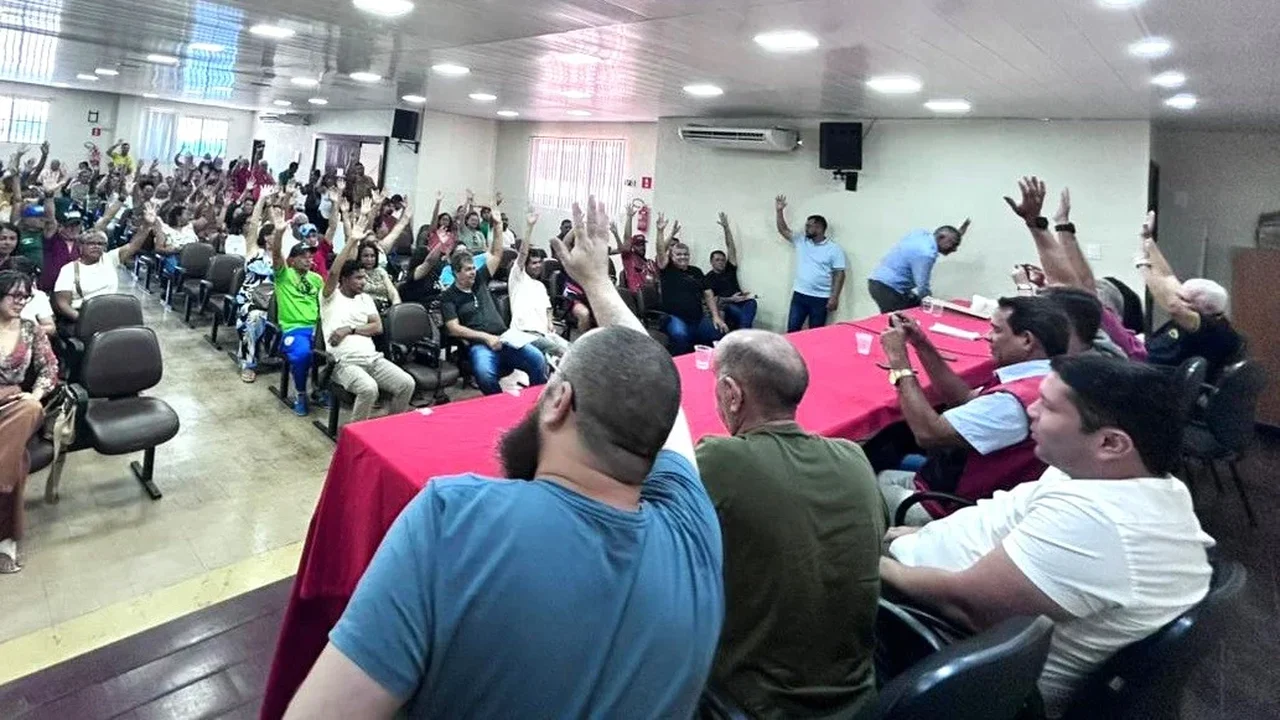 Servidores rejeitam proposta de 4,30% da Prefeitura de Maceió e exigem ganho real