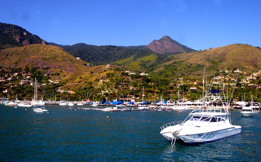 Turistas poderão alugar lanchas e iates a partir de R$ 160 em todo o Nordeste e litoral brasileiro no verão